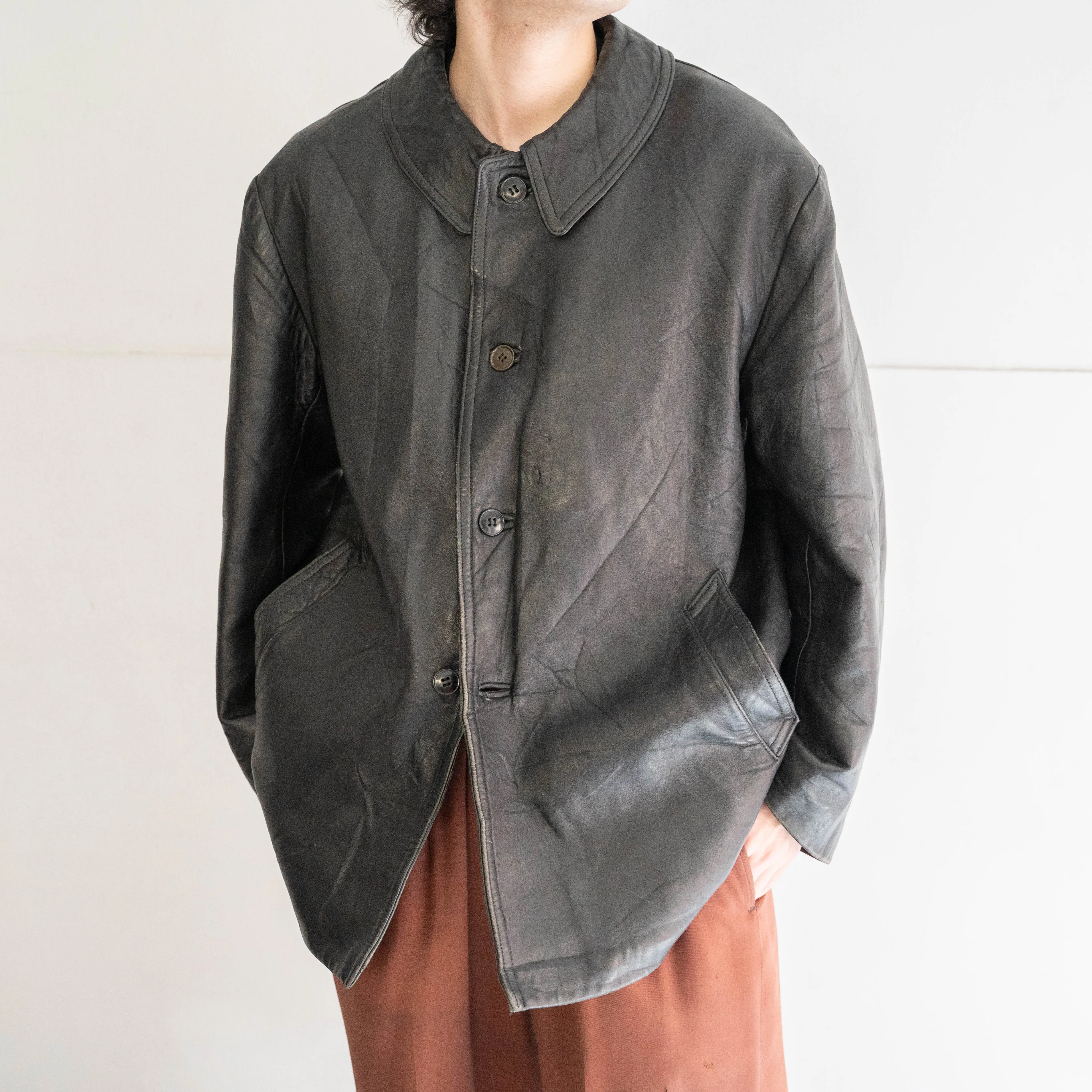 around 1960s France black color leather jacket -good condition-