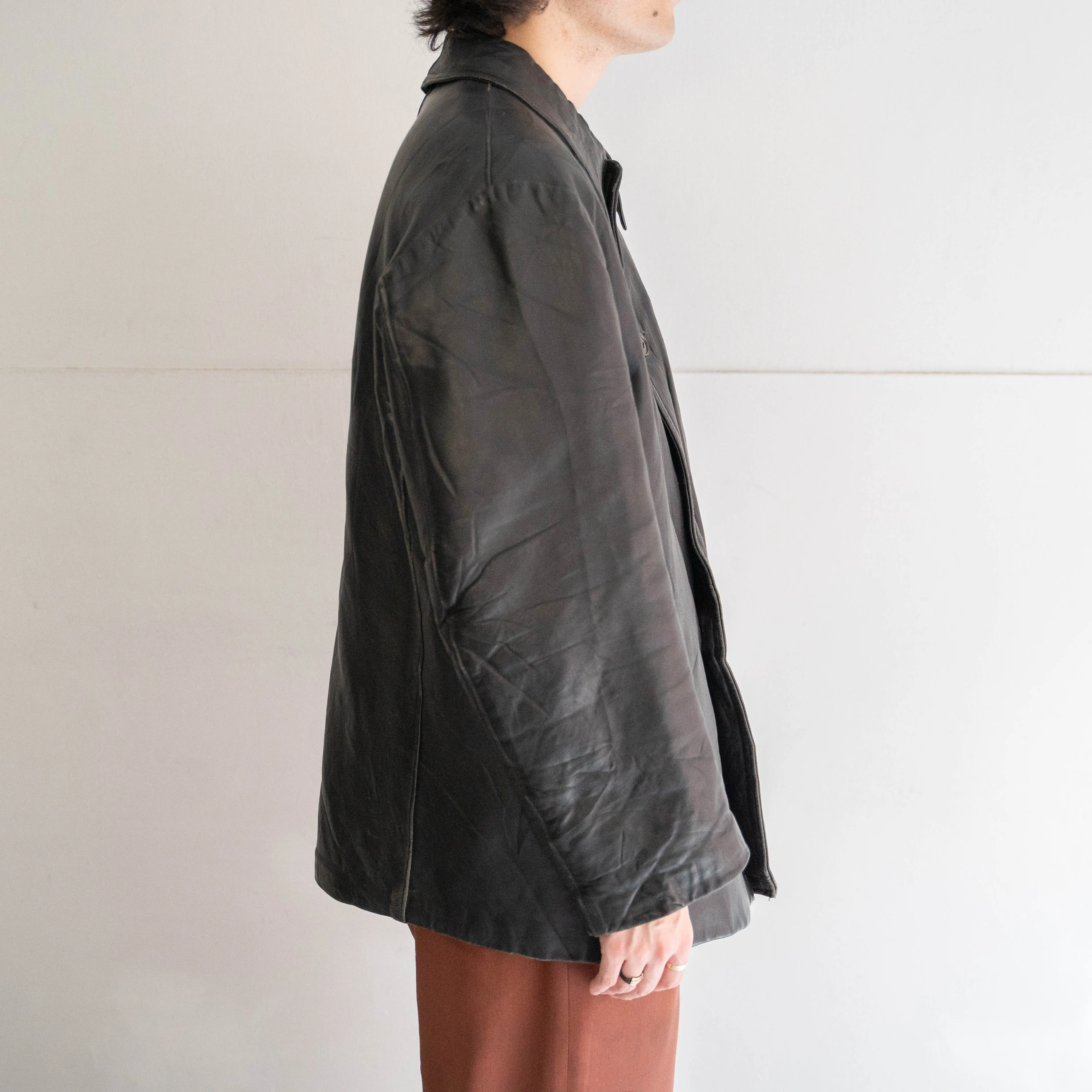 around 1960s France black color leather jacket -good condition-