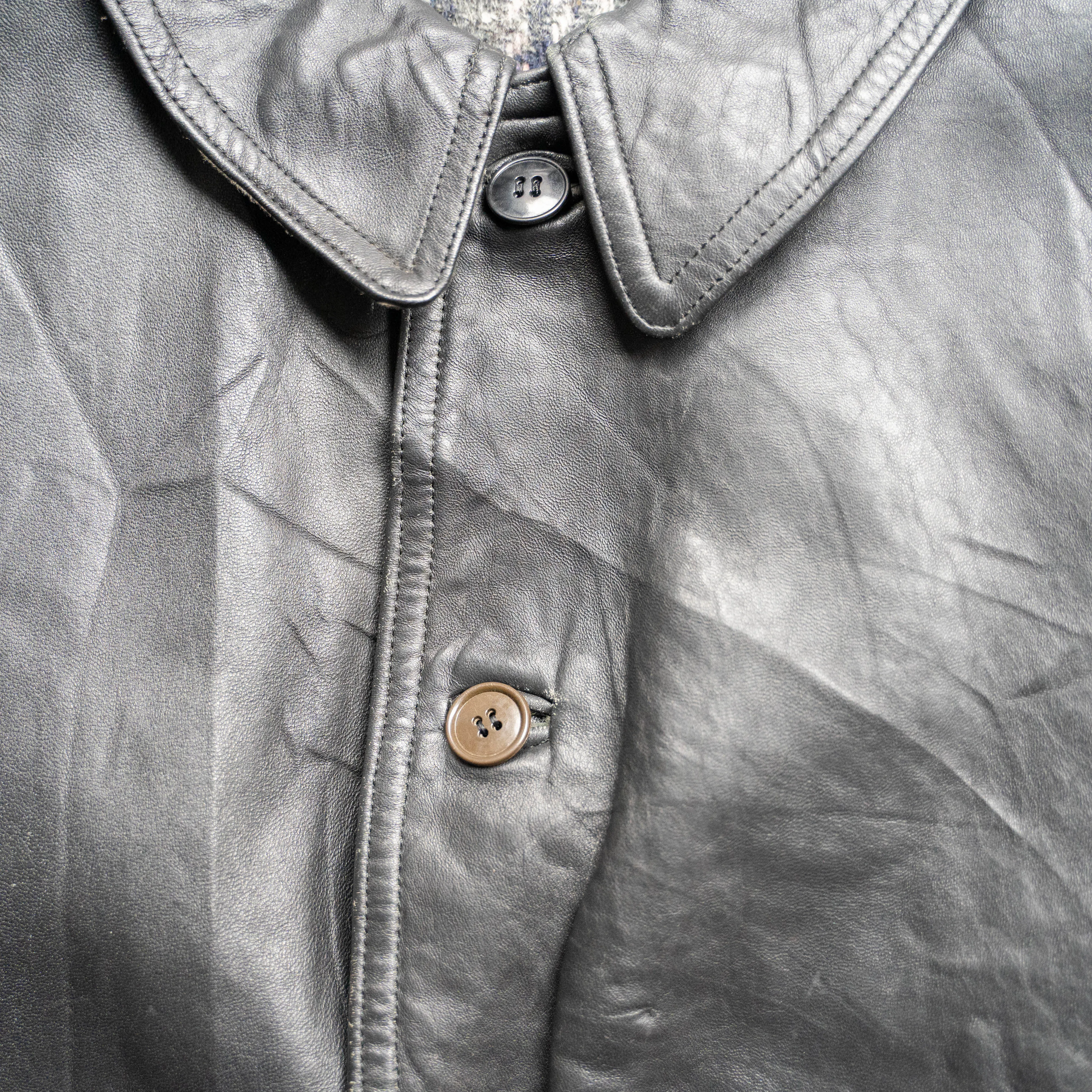 around 1960s France black color leather jacket -good condition-